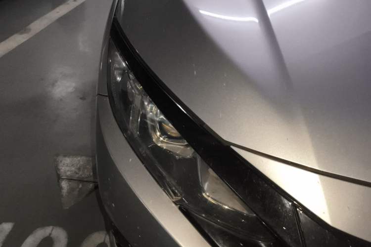 Used Honda Civic 2016 220TURBO CVT Luxury Edition Right Front Headlight