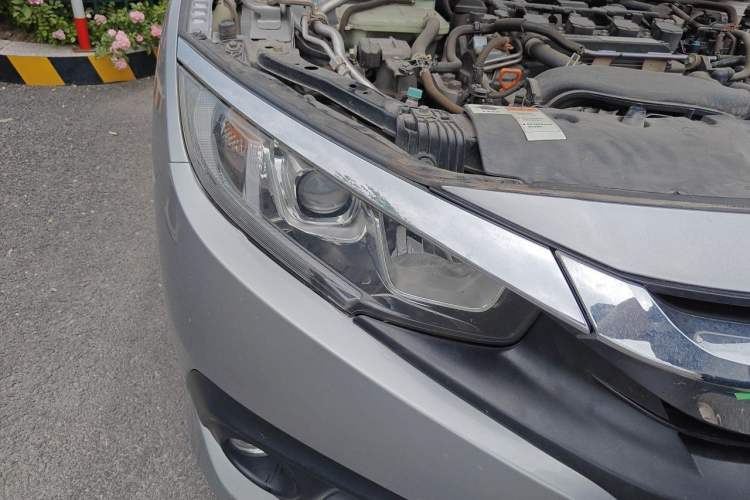 Used Honda Civic 2016 220TURBO CVT Luxury Edition Right Front Headlight