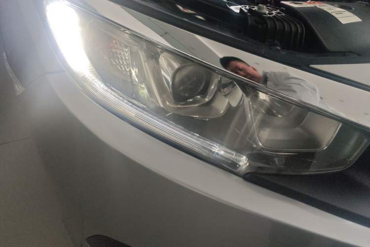 Used Honda Civic 2016 220TURBO CVT Luxury Edition Right Front Headlight