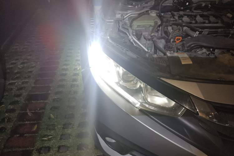 Used Honda Civic 2016 220TURBO CVT Luxury Edition Right Front Headlight