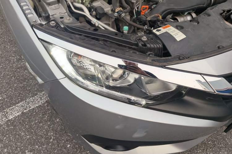 Used Honda Civic 2016 220TURBO Manual Luxury Edition Right Front Headlight