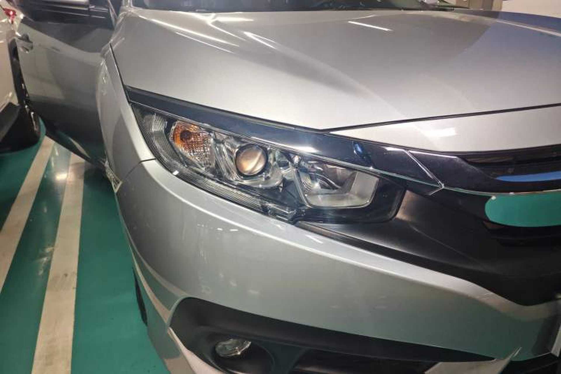 Used Honda Civic 2016 220TURBO CVT Luxury Edition Right Front Headlight