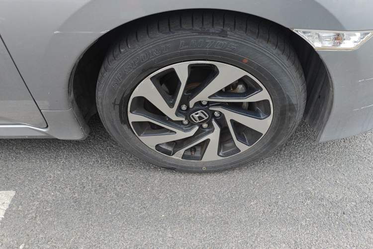Used Honda Civic 2016 220TURBO CVT Luxury Edition Right Front Wheel Hub