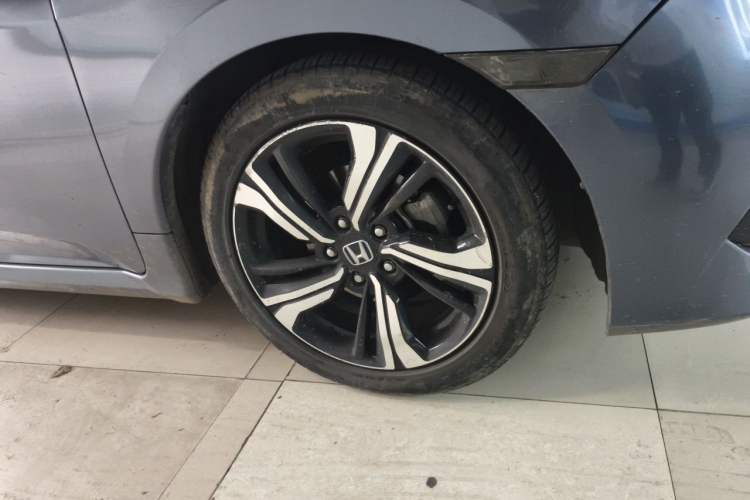 Used Honda Civic 2016 220TURBO CVT Prestige Edition Right Front Wheel Hub