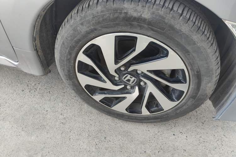 Used Honda Civic 2016 220TURBO CVT Luxury Edition Right Front Wheel Hub