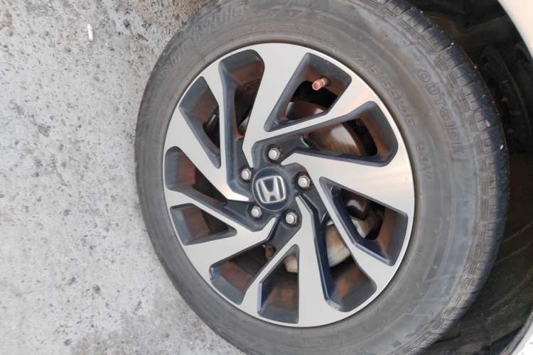 Used Honda Civic 2016 220TURBO CVT Luxury Edition Right Front Wheel Hub