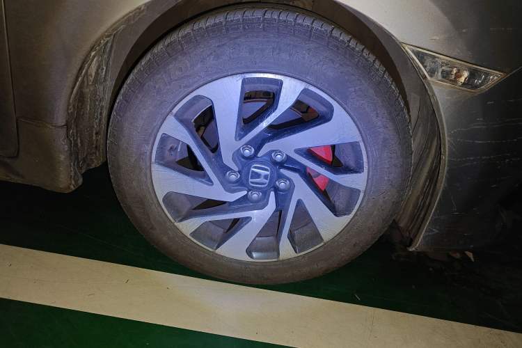 Used Honda Civic 2016 220TURBO CVT Luxury Edition Right Front Wheel Hub