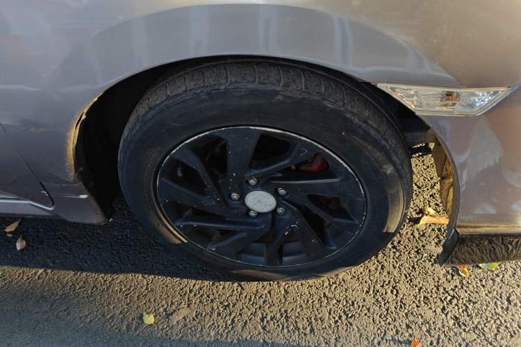Used Honda Civic 2016 220TURBO CVT Luxury Edition Right Front Wheel Hub