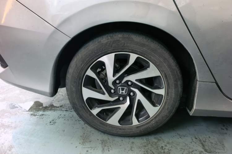 Used Honda Civic 2016 220TURBO CVT Luxury Edition Right Rear Wheel Hub