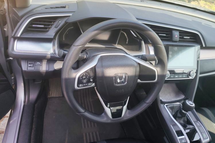 Used Honda Civic 2016 220TURBO Manual Luxury Edition Steering Wheel