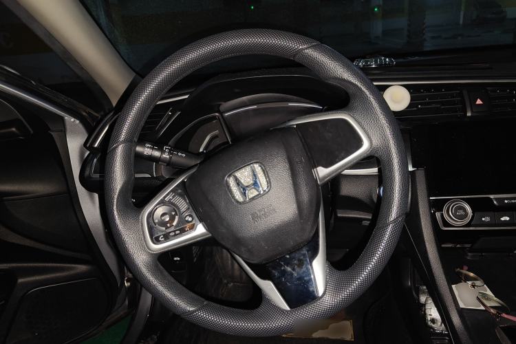 Used Honda Civic 2016 220TURBO CVT Luxury Edition Steering Wheel