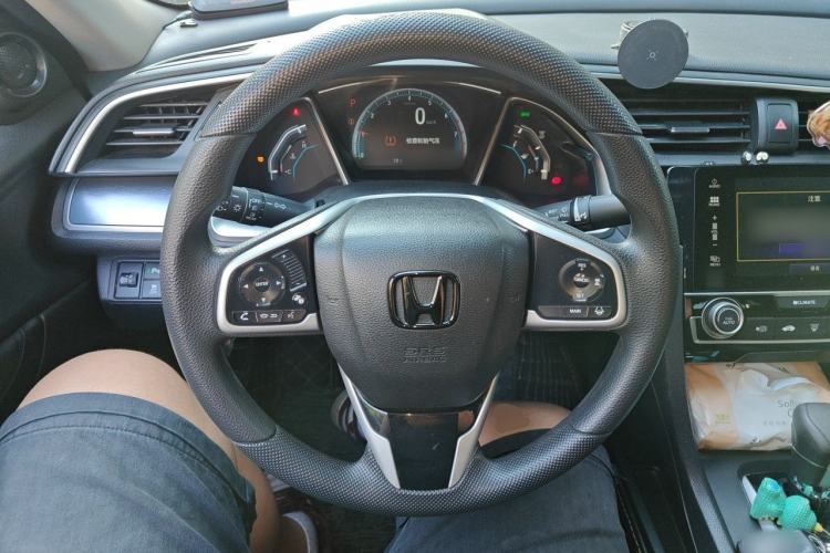 Used Honda Civic 2016 220TURBO CVT Luxury Edition Steering Wheel
