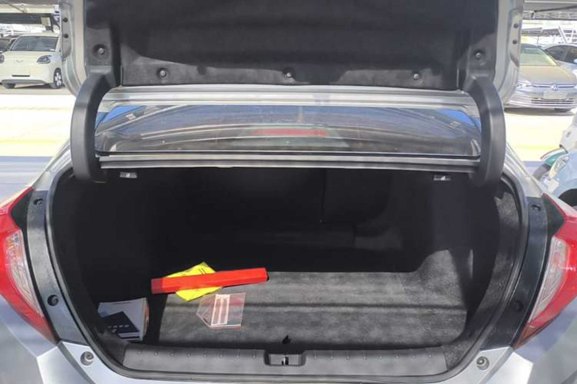 Used Honda Civic 2016 220TURBO CVT Prestige Edition Trunk