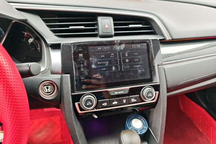 Used Honda Civic 2016 220TURBO CVT Luxury Edition Audio And AC Panel