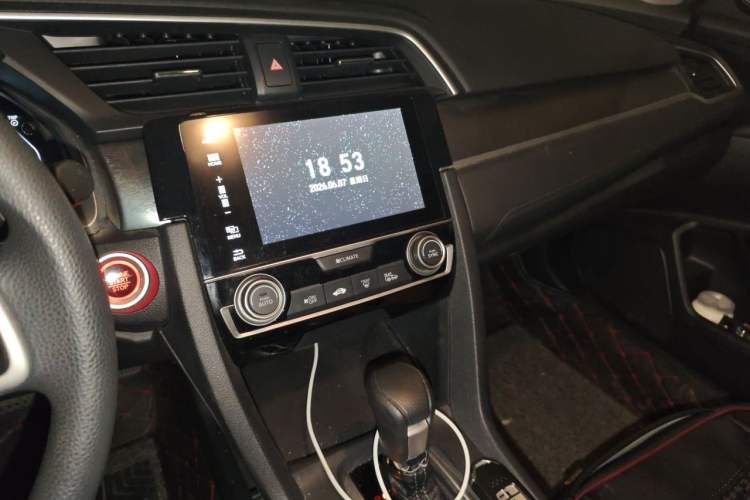 Used Honda Civic 2016 220TURBO CVT Luxury Edition Audio And AC Panel