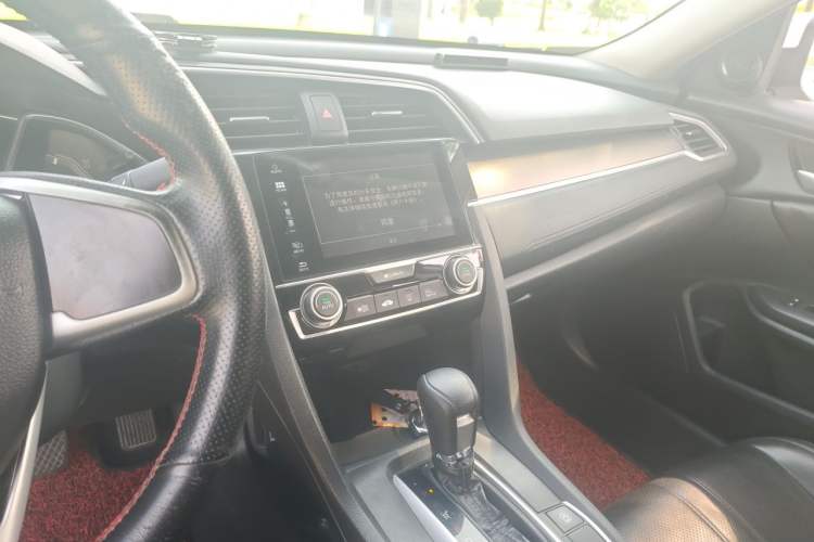Used Honda Civic 2016 220TURBO CVT Luxury Edition Audio And AC Panel