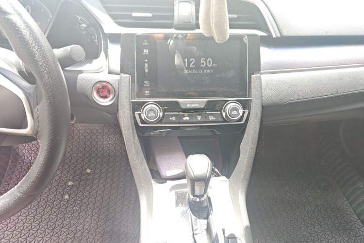 Used Honda Civic 2016 220TURBO CVT Luxury Edition Audio And AC Panel