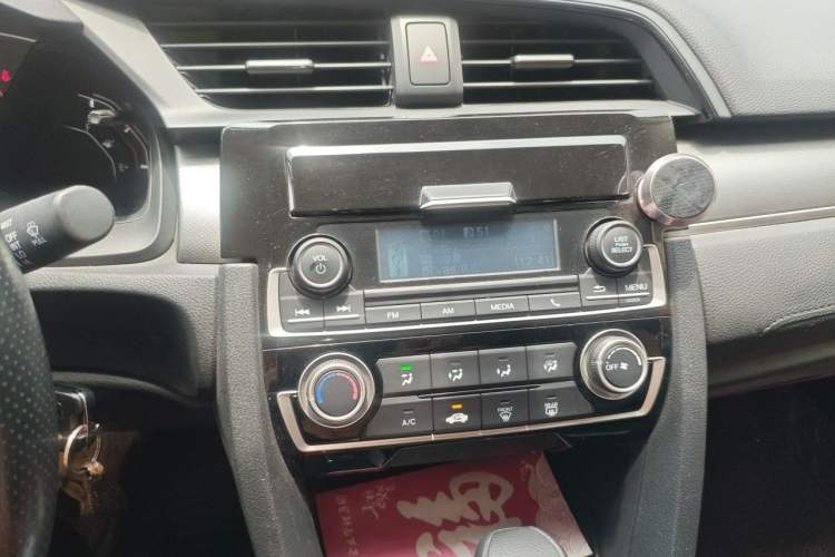 Used Honda Civic 2016 180TURBO CVT Comfort Version Audio And AC Panel