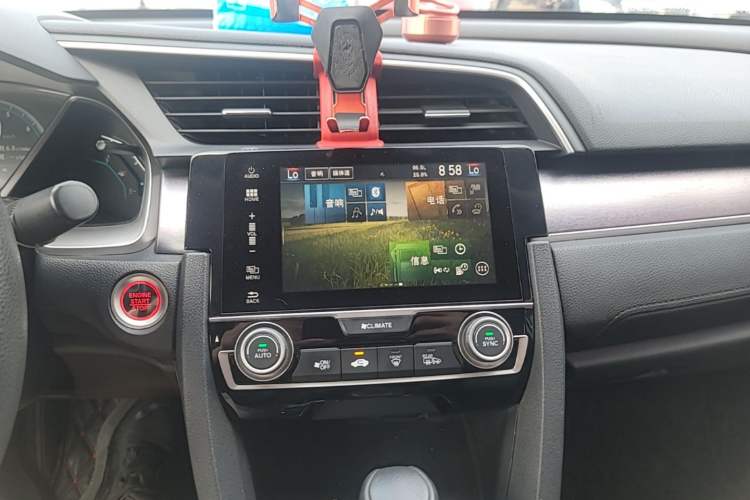 Used Honda Civic 2016 220TURBO CVT Luxury Edition Audio And AC Panel