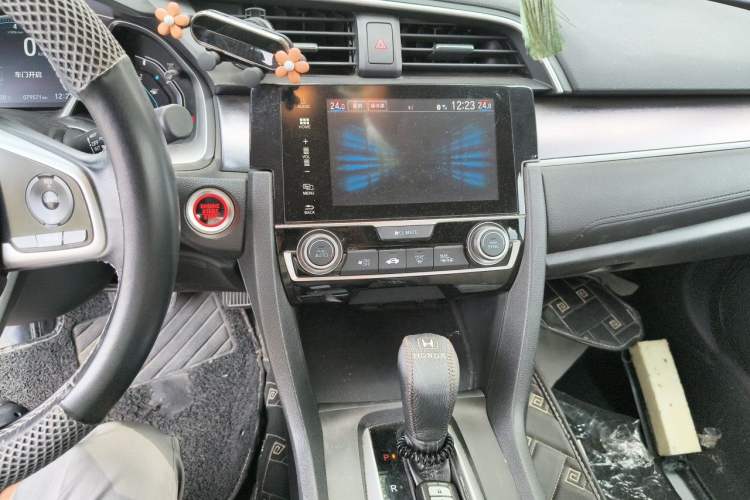 Used Honda Civic 2016 220TURBO CVT Prestige Edition Audio And AC Panel