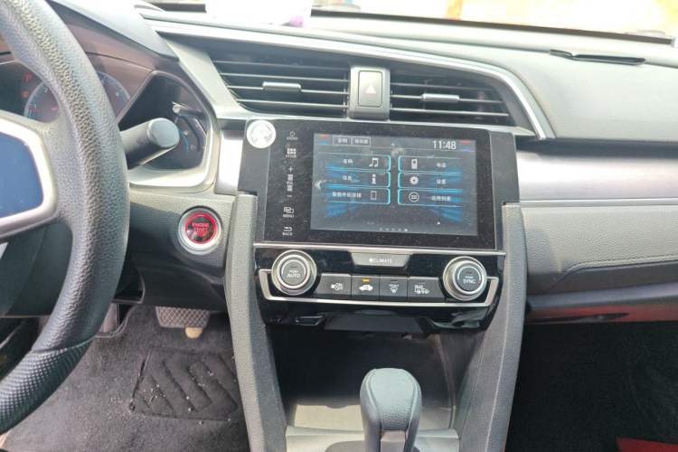 Used Honda Civic 2016 220TURBO CVT Luxury Edition Audio And AC Panel