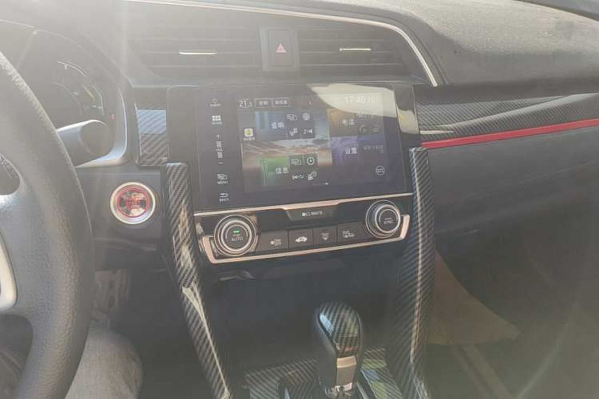 Used Honda Civic 2016 220TURBO CVT Luxury Edition Audio And AC Panel