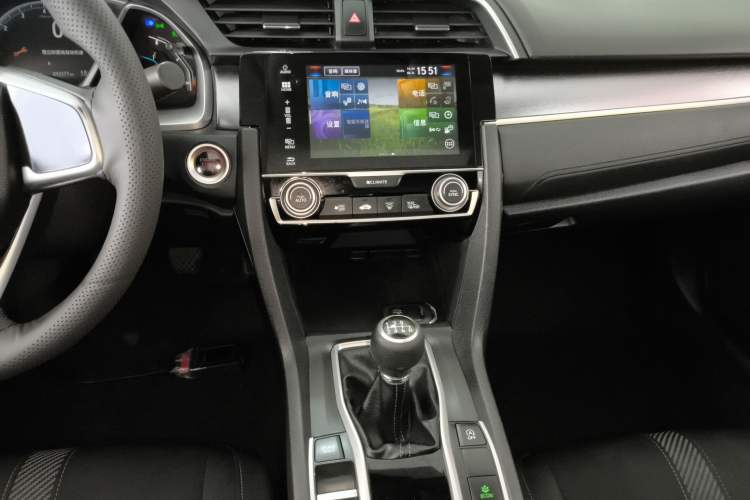 Used Honda Civic 2016 220TURBO Manual Luxury Edition Audio And AC Panel