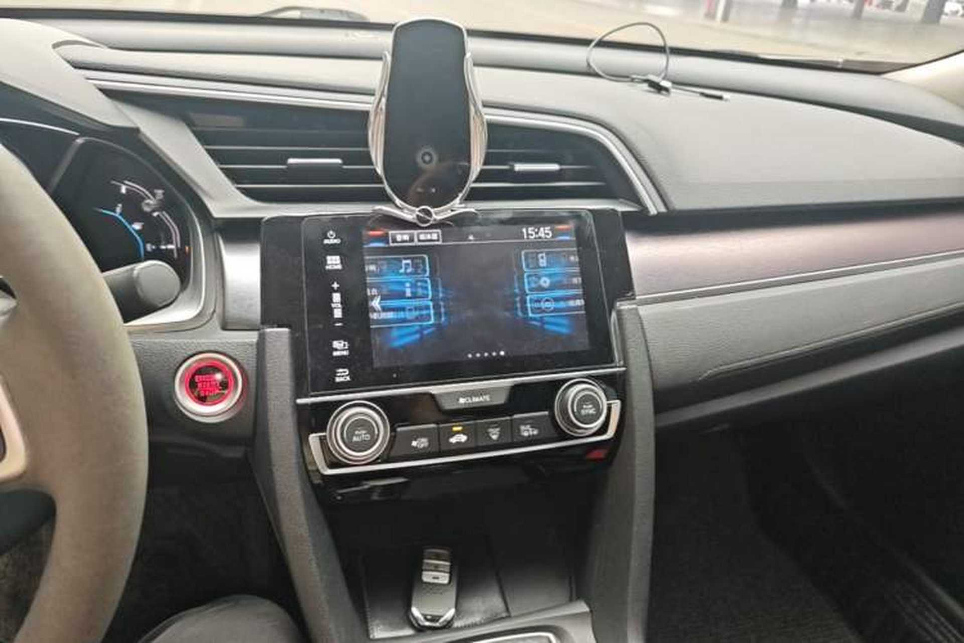 Used Honda Civic 2016 220TURBO Manual Luxury Edition Audio And AC Panel