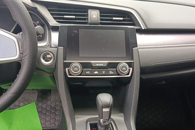 Used Honda Civic 2016 220TURBO CVT Luxury Edition Audio And AC Panel