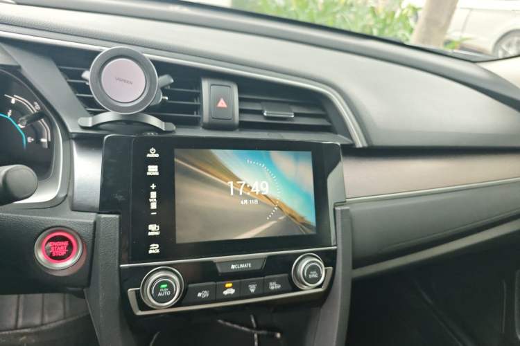 Used Honda Civic 2016 220TURBO CVT Luxury Edition Audio And AC Panel