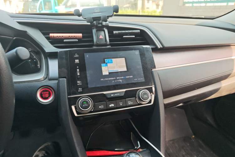 Used Honda Civic 2016 220TURBO Manual Luxury Edition Audio And AC Panel