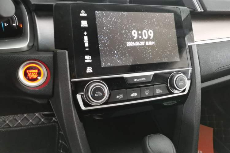 Used Honda Civic 2016 220TURBO CVT Luxury Edition Audio And AC Panel