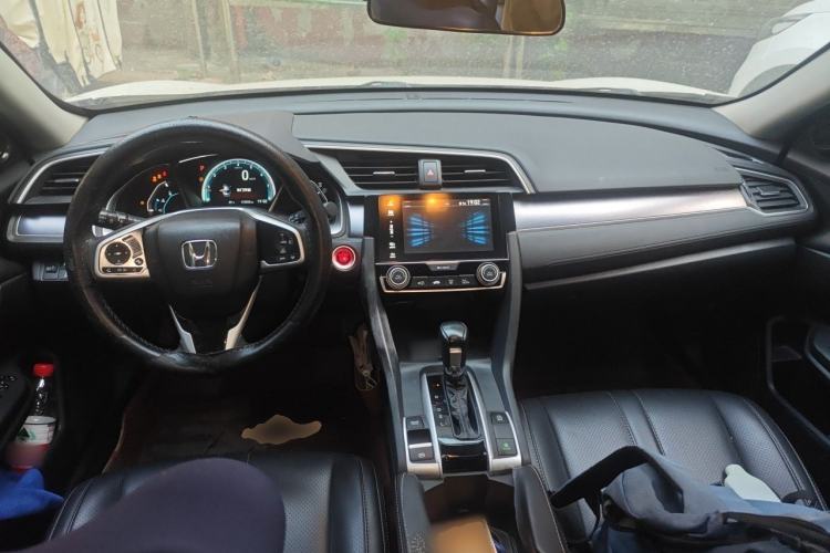 Used Honda Civic 2016 220TURBO CVT Luxury Edition Center Console