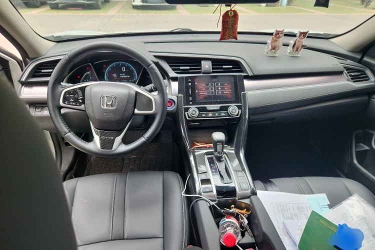 Used Honda Civic 2016 220TURBO CVT Luxury Edition Center Console