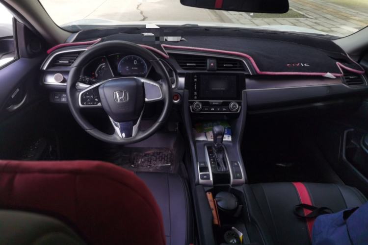Used Honda Civic 2016 220TURBO CVT Luxury Edition Center Console