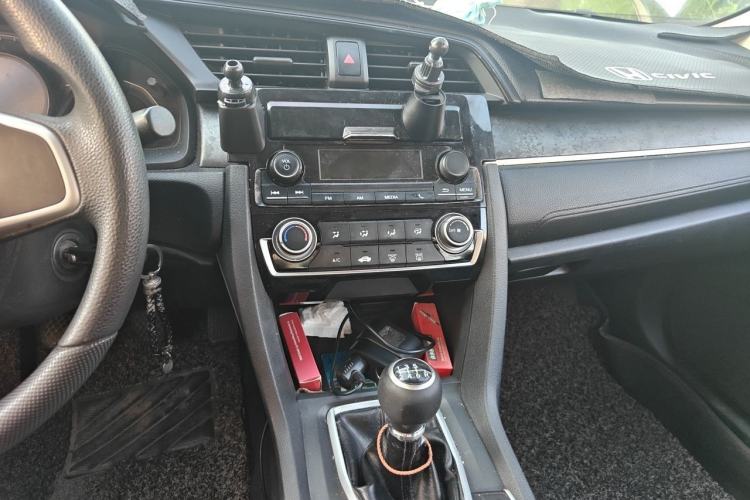 Used Honda Civic 2016 180TURBO Manual Comfort Version Center Console