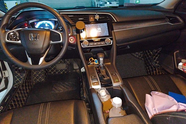 Used Honda Civic 2016 220TURBO CVT Luxury Edition Center Console