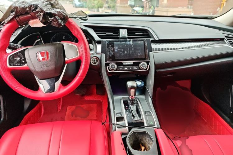 Used Honda Civic 2016 220TURBO CVT Luxury Edition Center Console