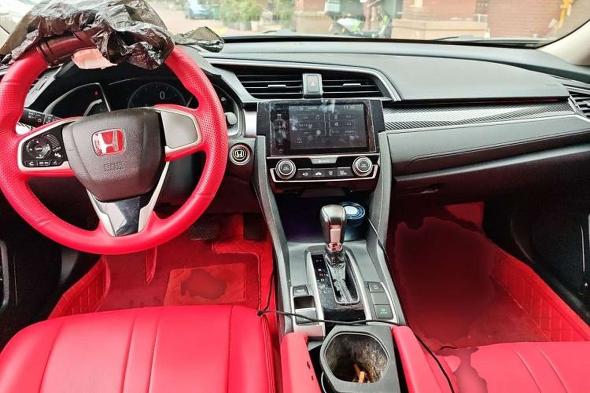 Used Honda Civic 2016 220TURBO CVT Luxury Edition Center Console