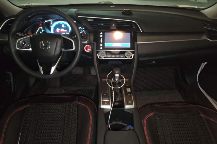 Used Honda Civic 2016 220TURBO CVT Luxury Edition Center Console