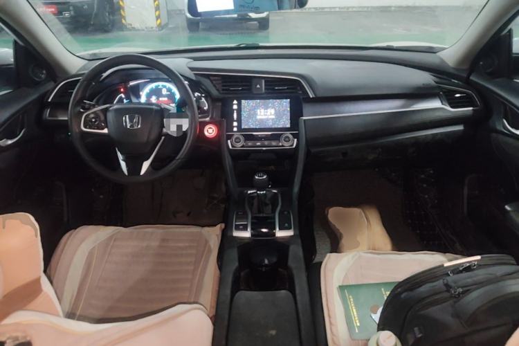 Used Honda Civic 2016 220TURBO Manual Luxury Edition Center Console