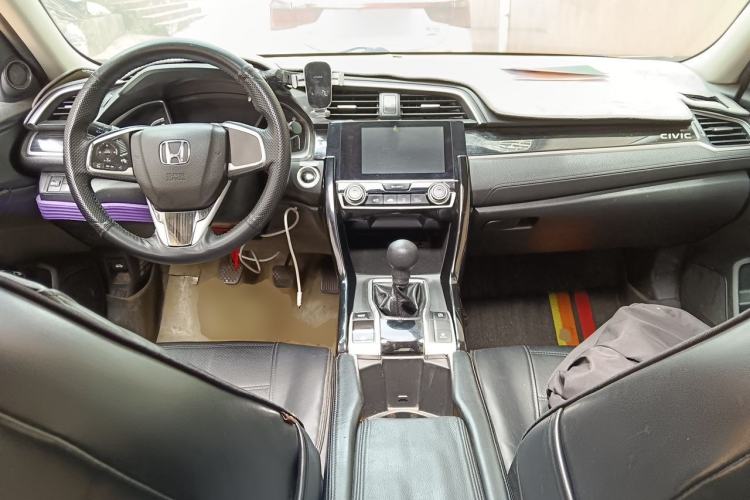 Used Honda Civic 2016 220TURBO Manual Luxury Edition Center Console