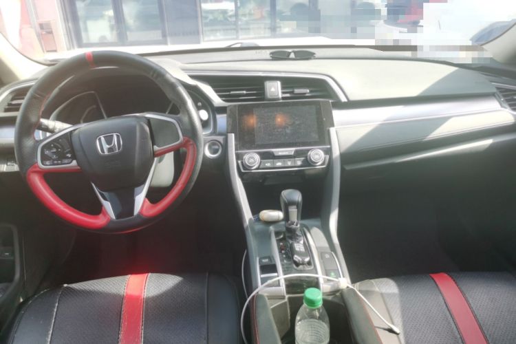 Used Honda Civic 2016 220TURBO CVT Luxury Edition Center Console