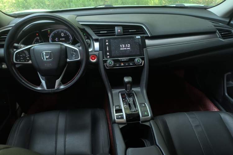 Used Honda Civic 2016 220TURBO CVT Prestige Edition Center Console