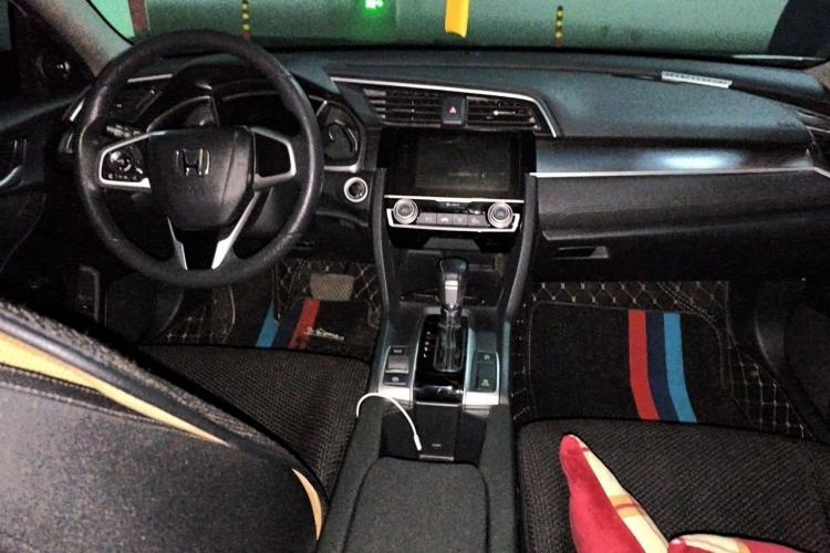 Used Honda Civic 2016 220TURBO CVT Luxury Edition Center Console