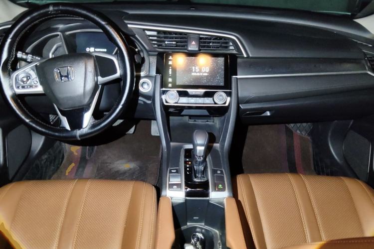 Used Honda Civic 2016 220TURBO CVT Luxury Edition Center Console