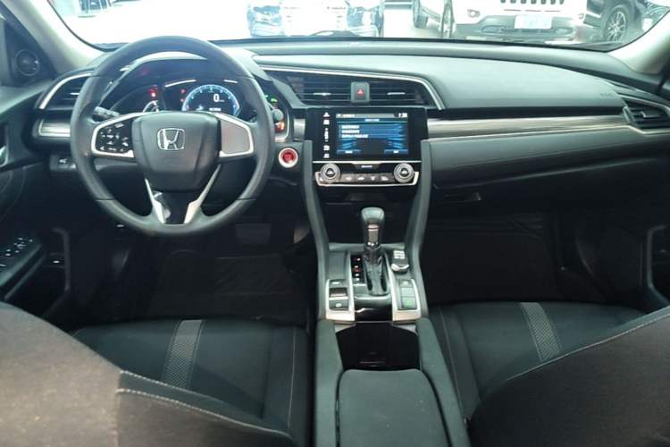 Used Honda Civic 2016 220TURBO CVT Luxury Edition Center Console
