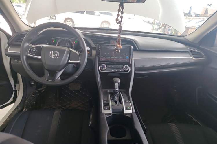 Used Honda Civic 2016 180TURBO CVT Comfort Version Center Console