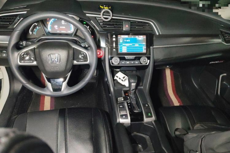 Used Honda Civic 2016 220TURBO CVT Luxury Edition Center Console
