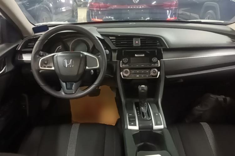Used Honda Civic 2016 180TURBO CVT Comfort Version Center Console
